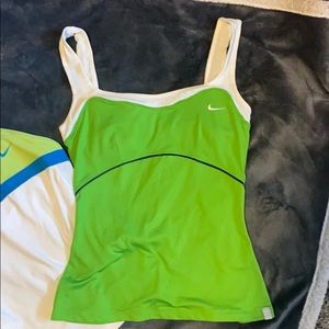 Tennis tops